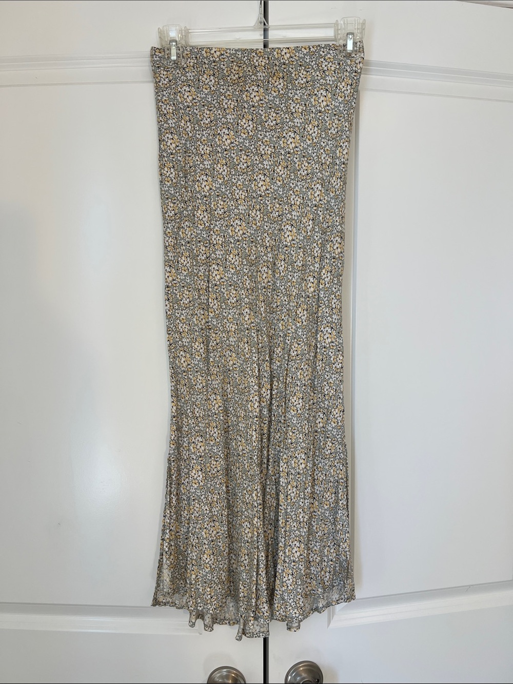Audrey 3+1 Ditsy Floral Maxi Skirt in Beige, White and Yellow